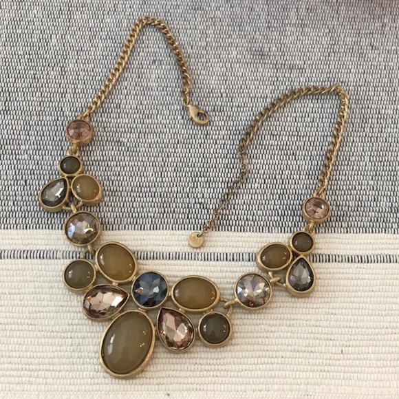 Loft Statement Bib Necklace - Picture 2 of 3